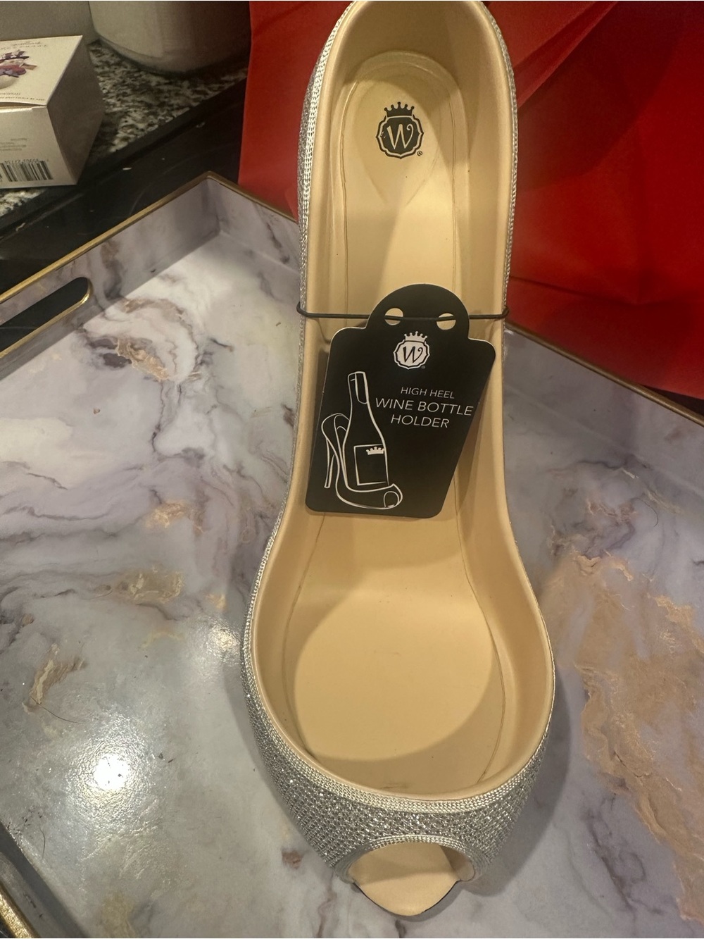 Wine bottle holder